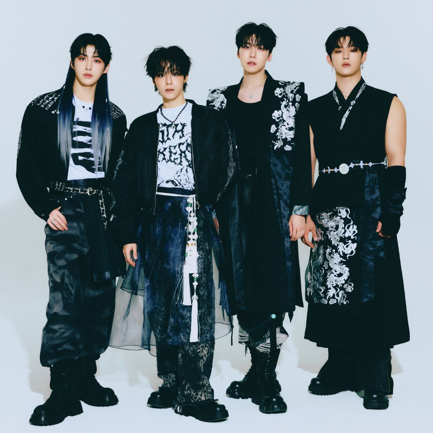 Recent activity shot of LEE DO (ONEUS)