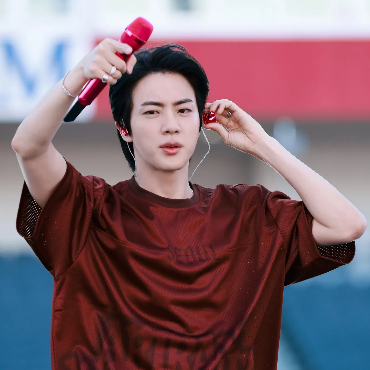 Momen yang diabadikan oleh penggemar Jin (BTS)