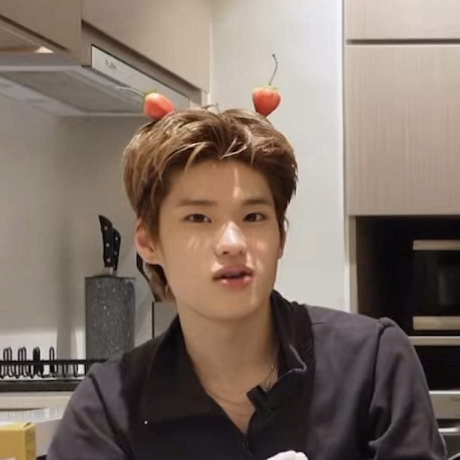 Recent activity shot of Sohee (RIIZE)