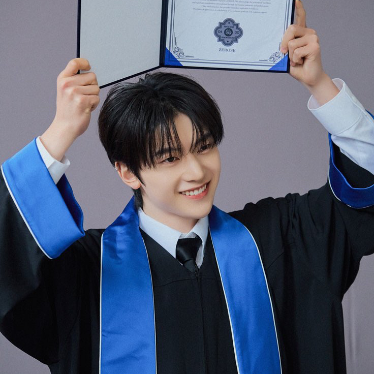 Latest photo of Seok Matthew (ZEROBASEONE)