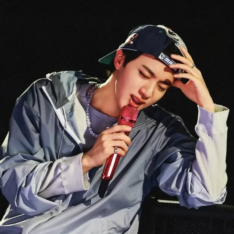 Foto terbaru Jin (BTS)