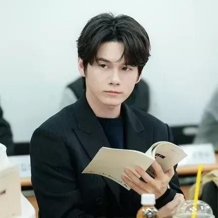 Recent activity shot of Ong Seongwu