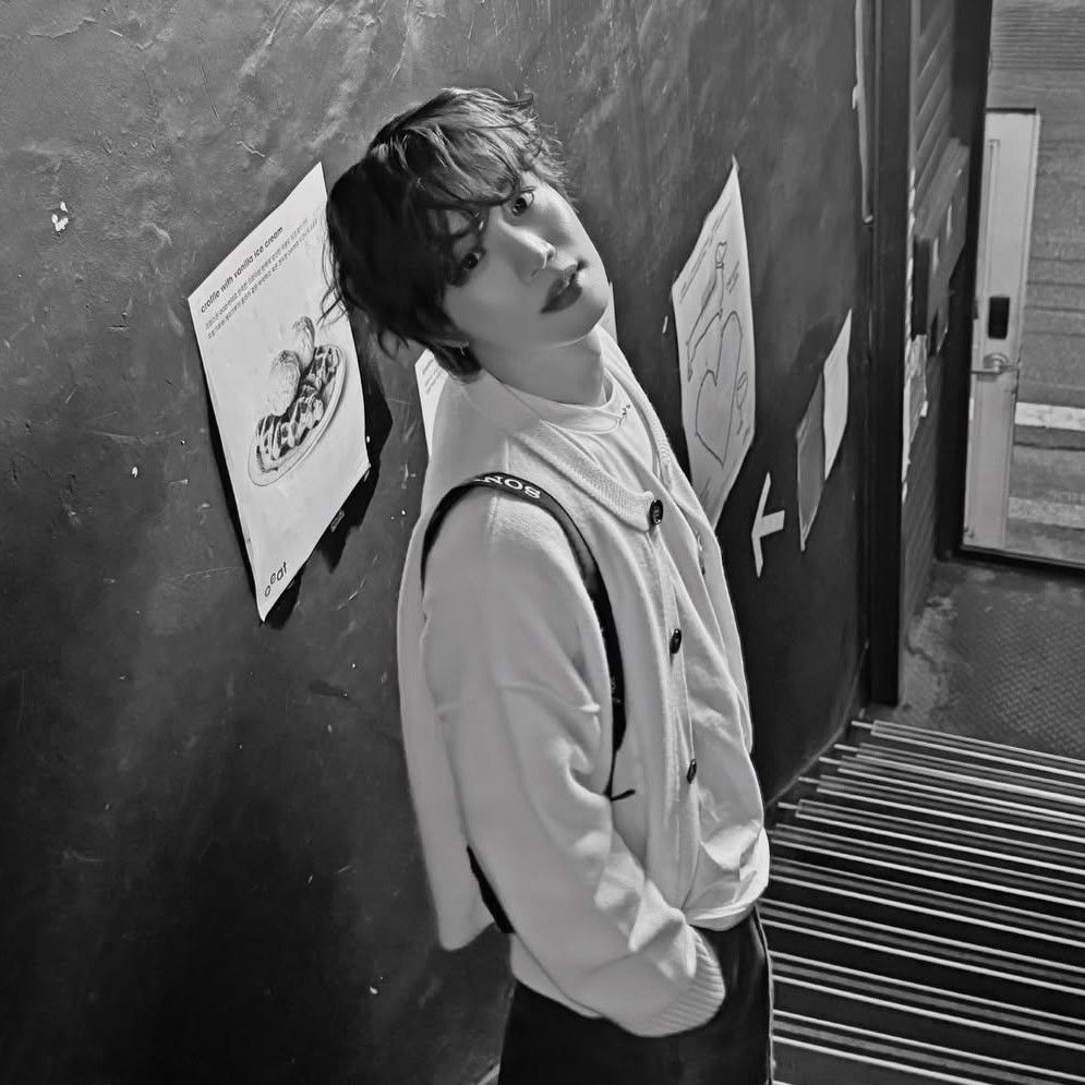 Behind-the-scenes cut of Lim Youngmin