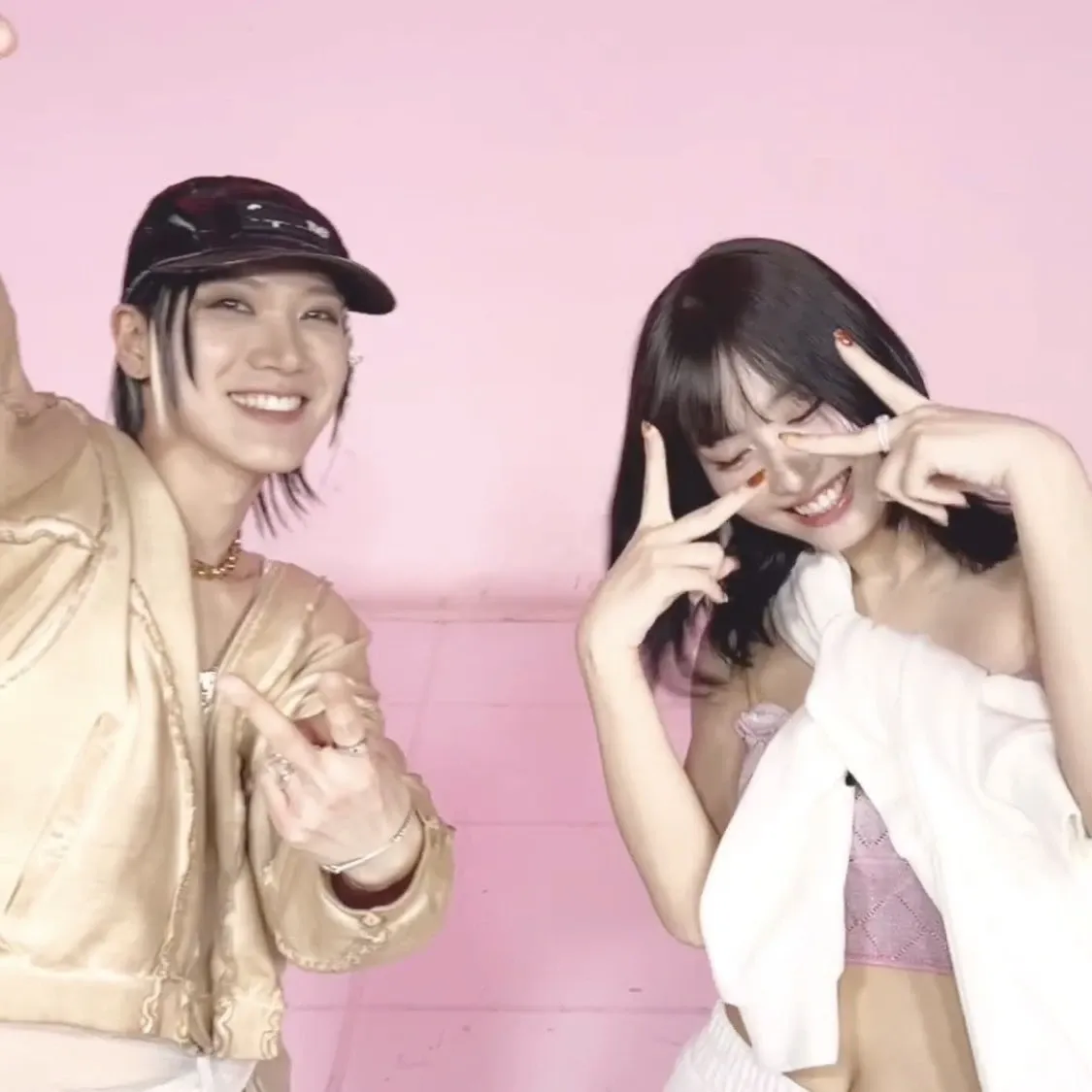 모모 (TWICE)의 비하인드 컷