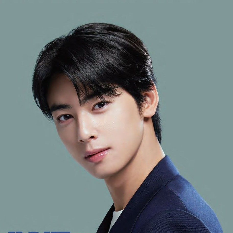 Latest photo of Eunwoo (ASTRO)