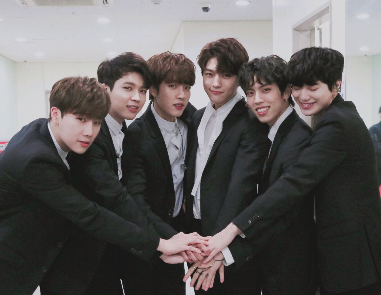 Today’s hot picks from the 자유게시판 community