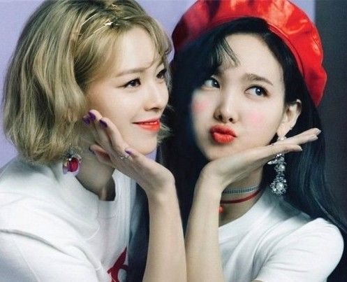 Hot post catching attention from 자유게시판's fandom