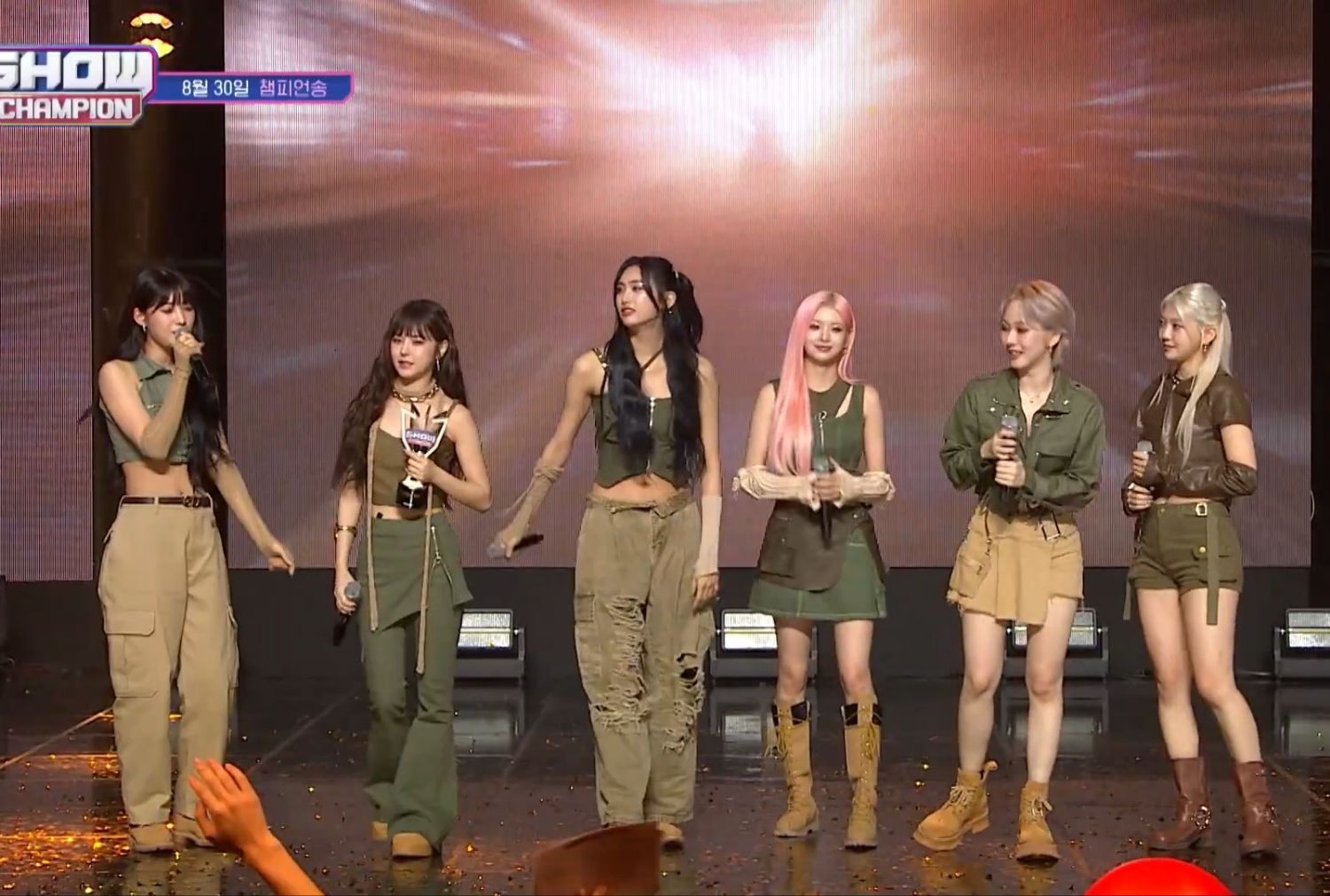 Hot post catching attention from 자유게시판's fandom