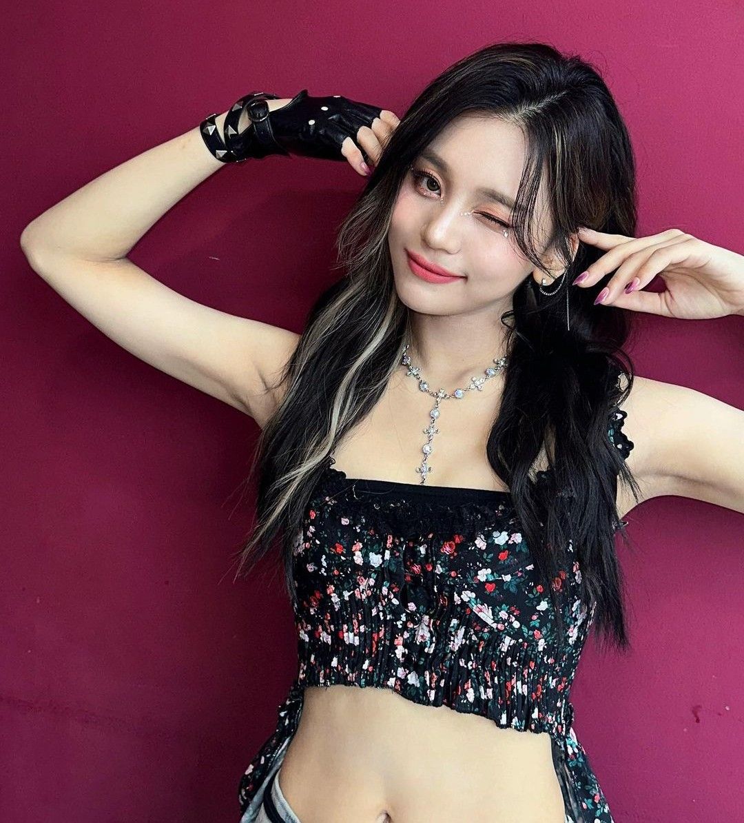 엄지_VIVIZ
