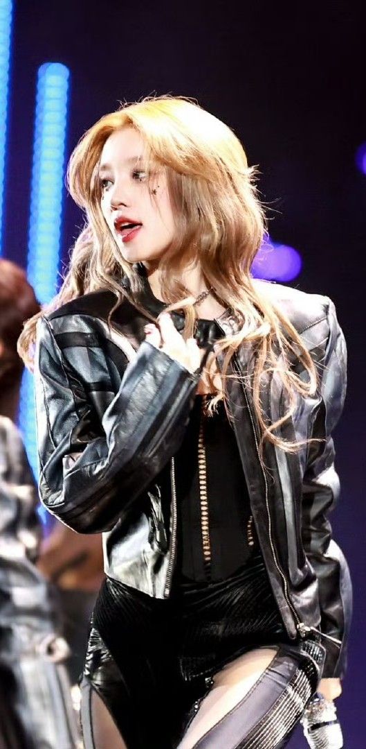 The most beloved wallpaper among Yuqi (i-dle)'s fans