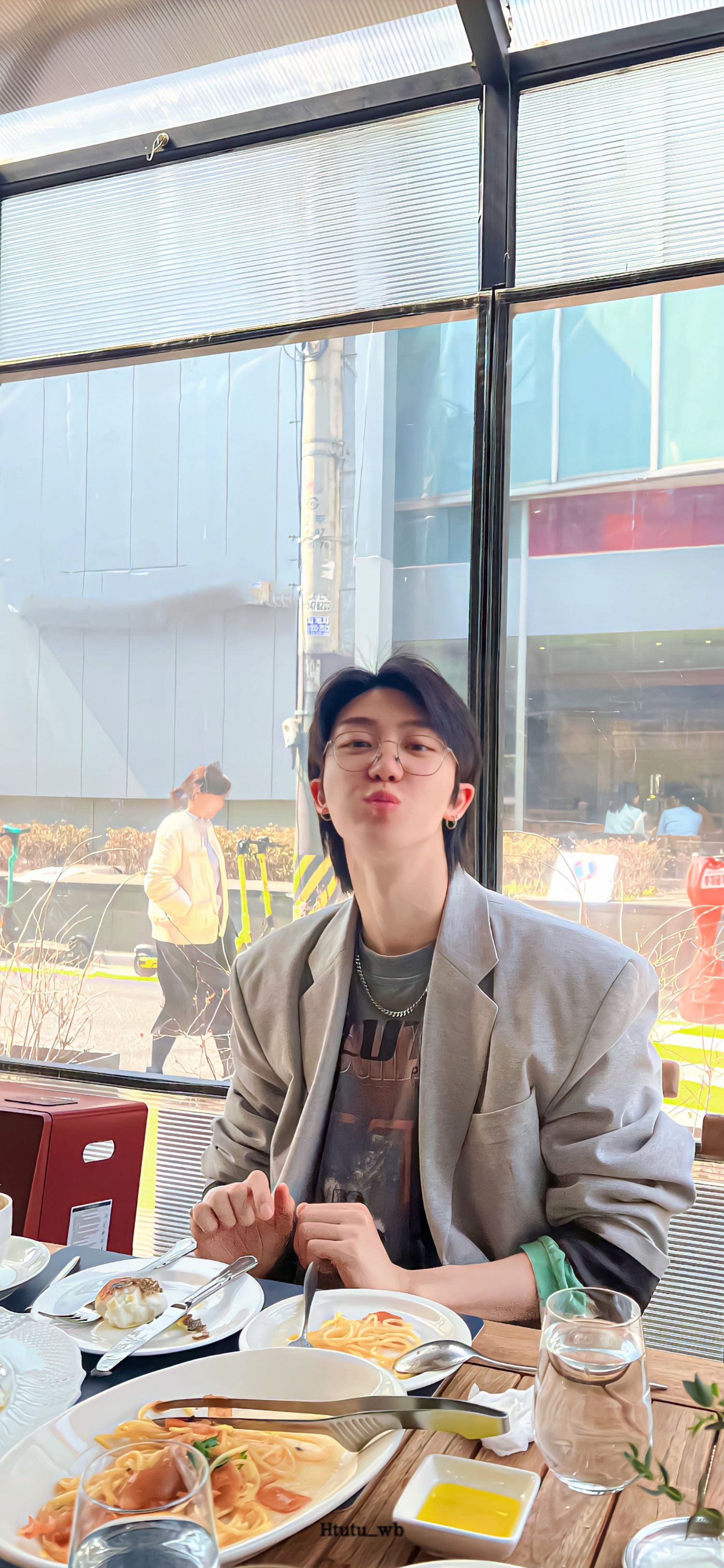 A heartfelt wallpaper shared by The 8 (SEVENTEEN)'s fans