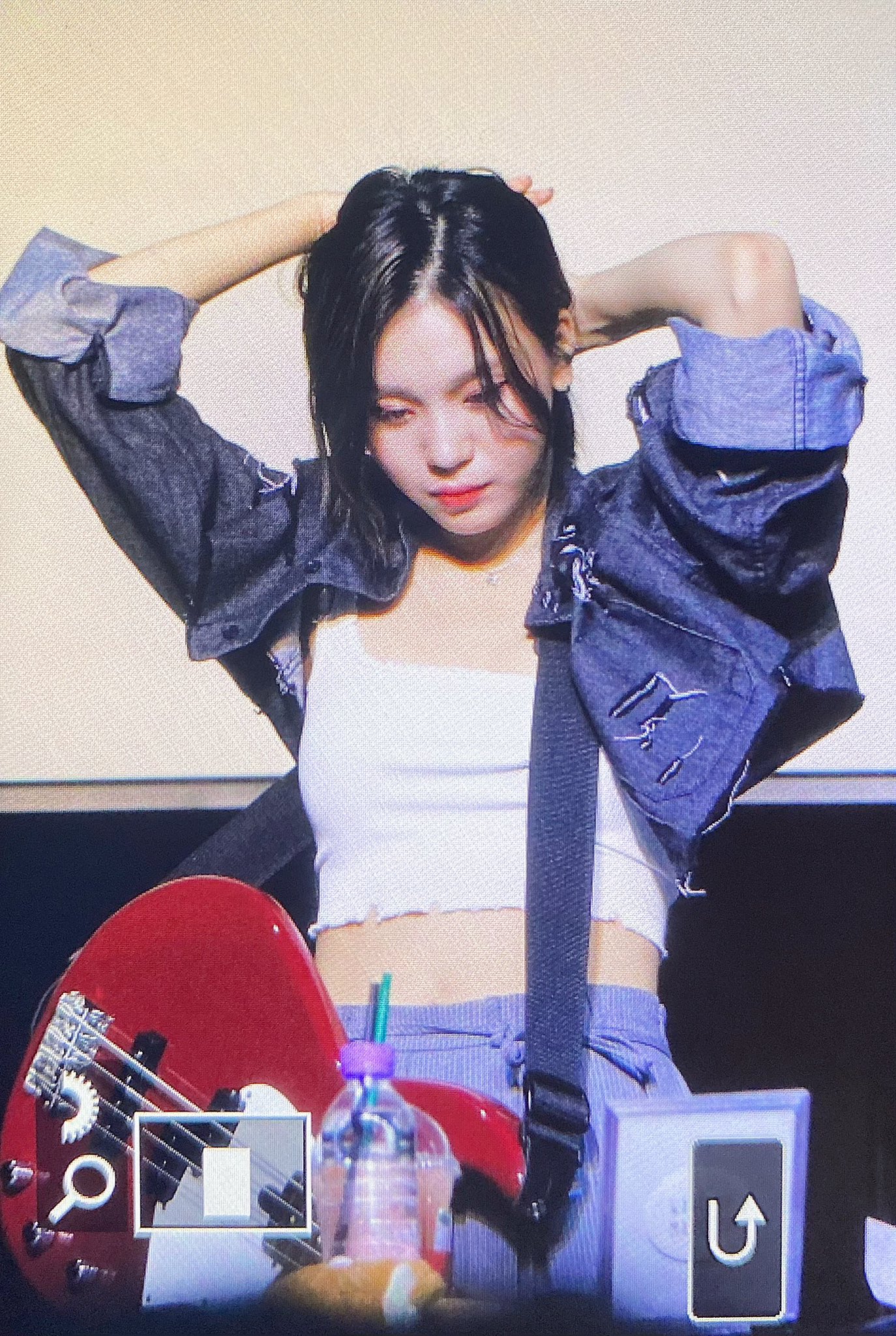 엄지_VIVIZ