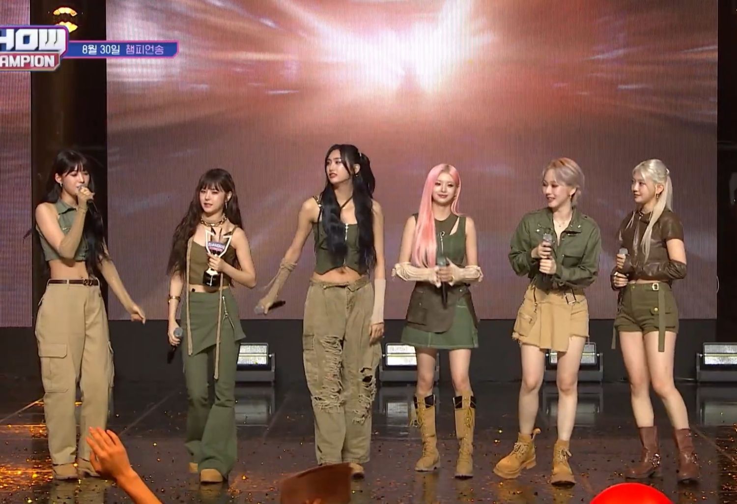 Hot post catching attention from 자유게시판's fandom