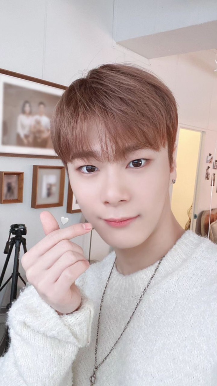 The most beloved wallpaper among Moonbin (ASTRO)'s fans