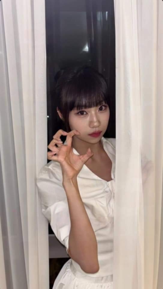 최정은 (izna) 팬덤이 사랑하는 대표 배경 이미지