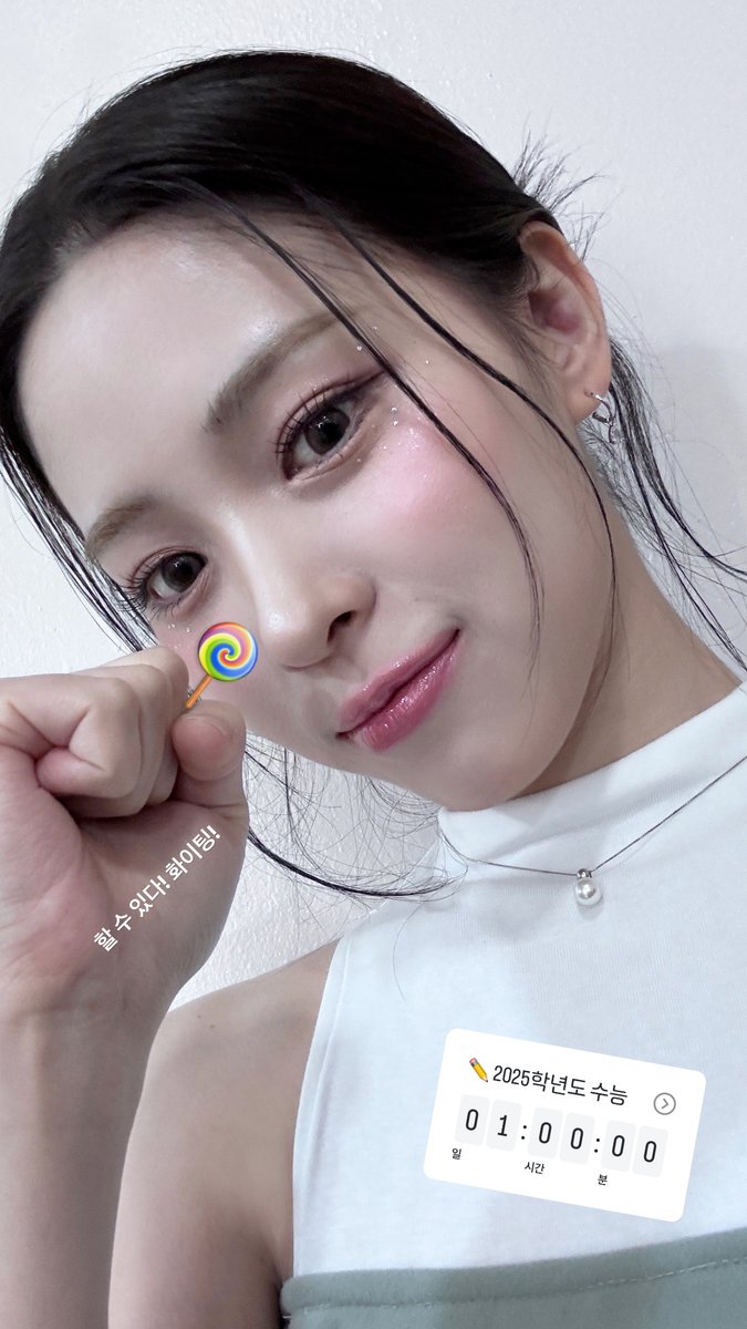 The most beloved wallpaper among ITZY's fans