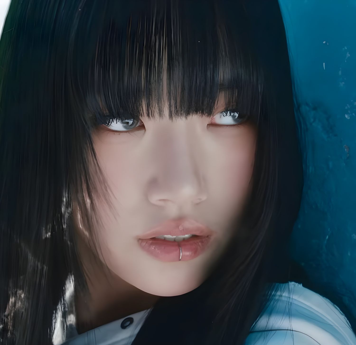 A moment captured by Sooin (MEOVV)'s fan