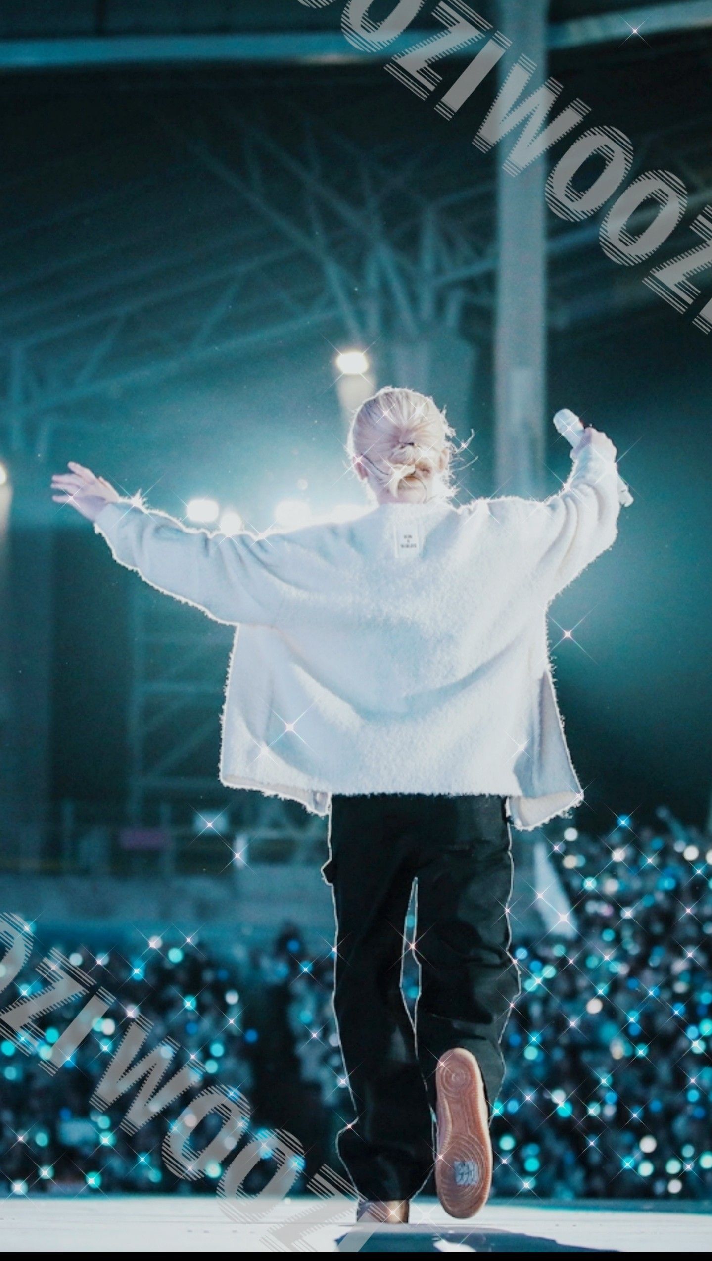 The most beloved wallpaper among Woozi (SEVENTEEN)'s fans