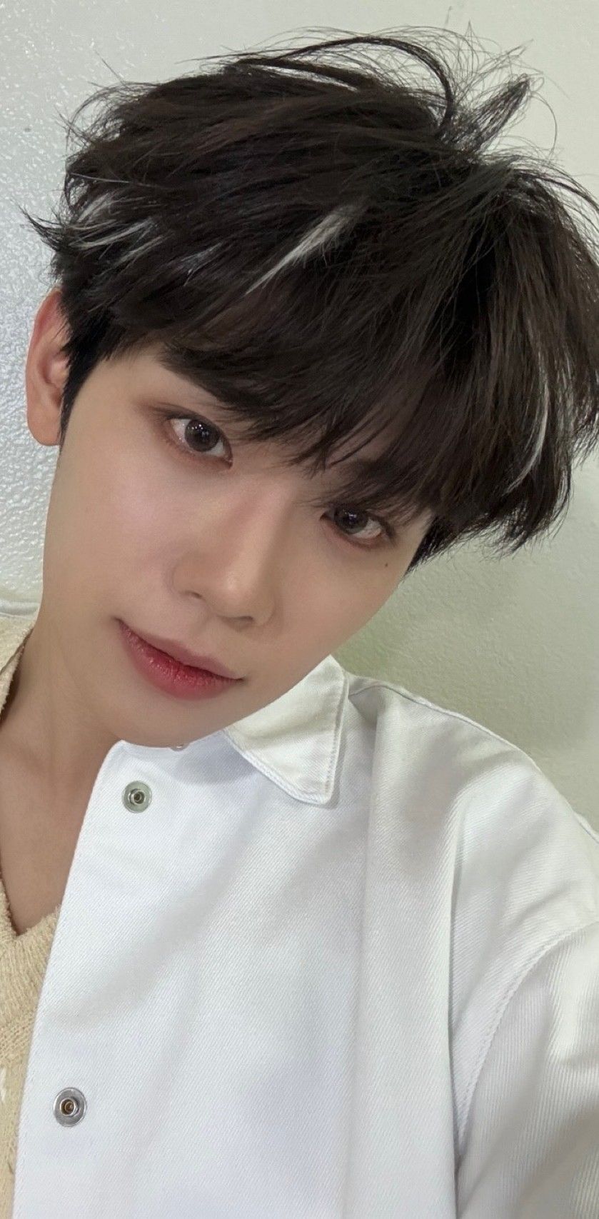 A heartfelt wallpaper shared by Kim Taerae (ZEROBASEONE)'s fans