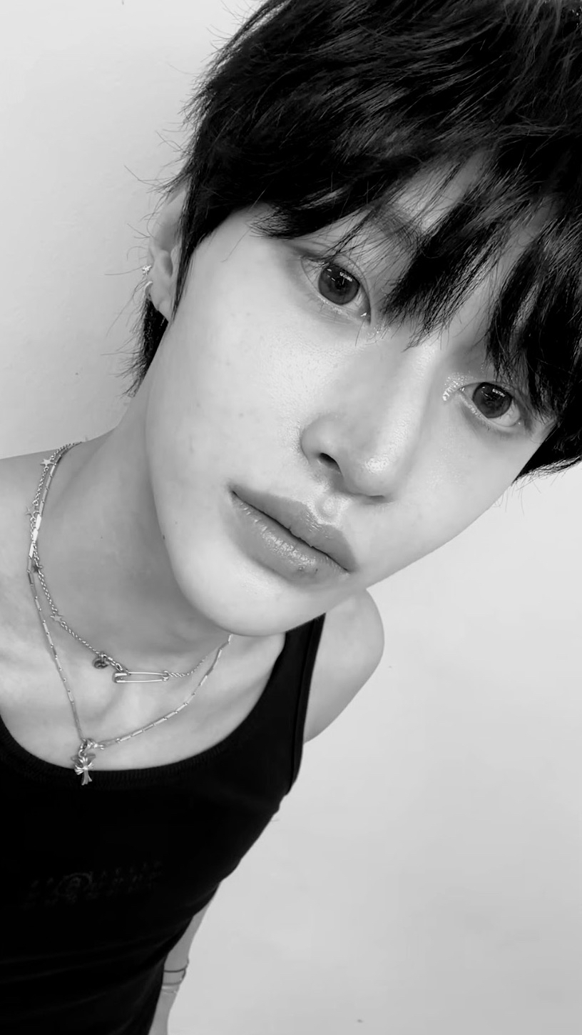 A heartfelt wallpaper shared by Wonbin (RIIZE)'s fans