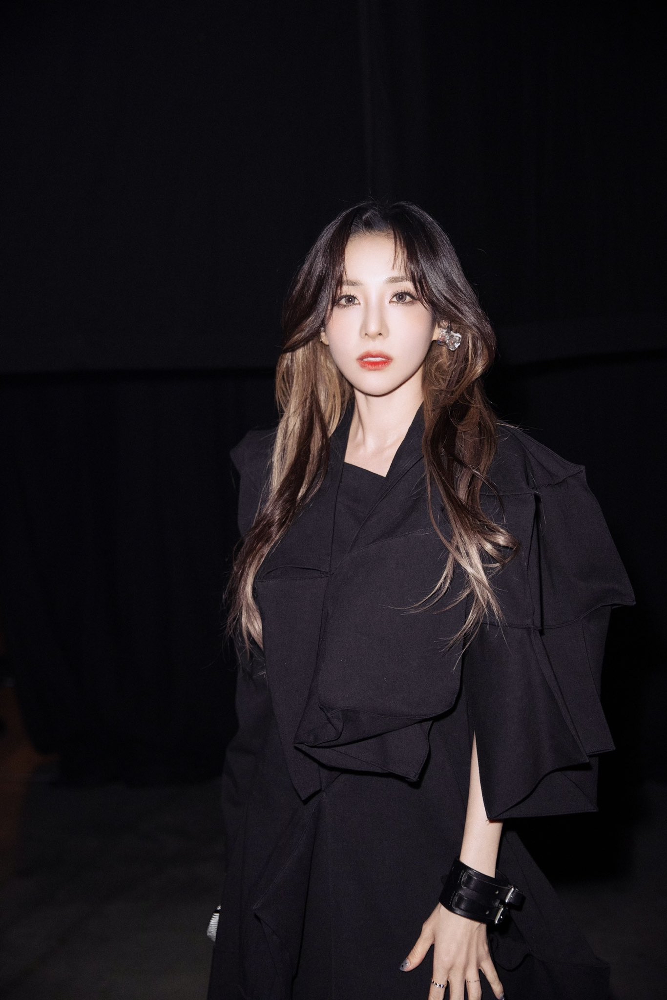 Potret di balik layar Sandara Park (2NE1)
