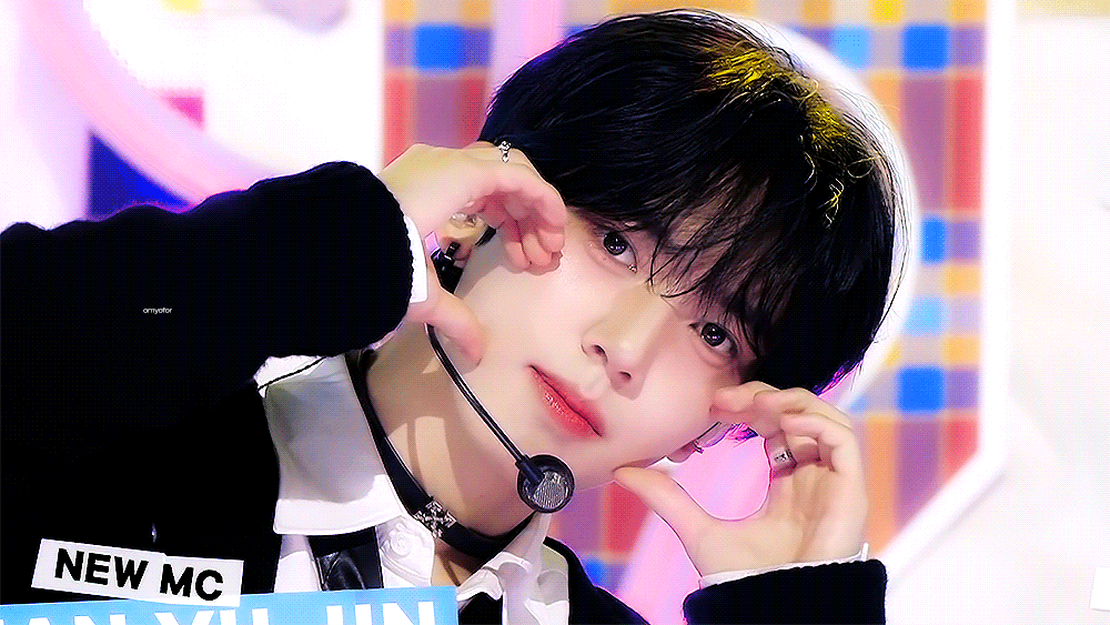 Behind-the-scenes cut of Han Yujin (ZEROBASEONE)