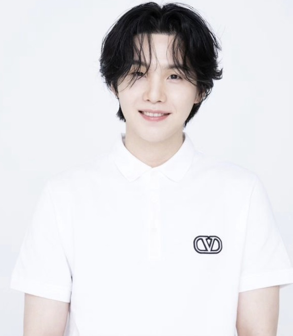 SUGA (防弹少年团)的最新活动照片