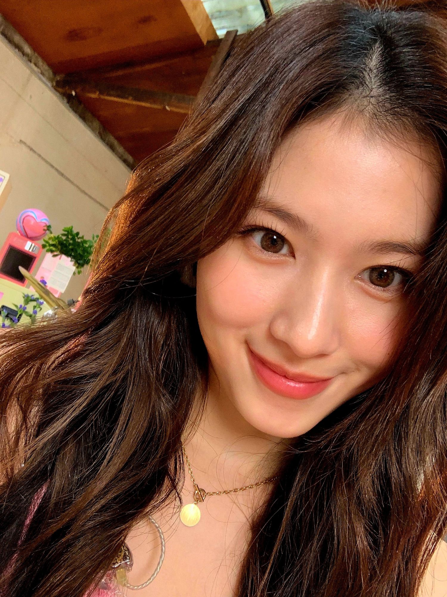 Sana (TWICE)粉丝拍下的瞬间