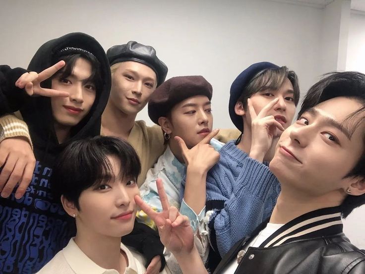 A moment captured by ONEUS's fan