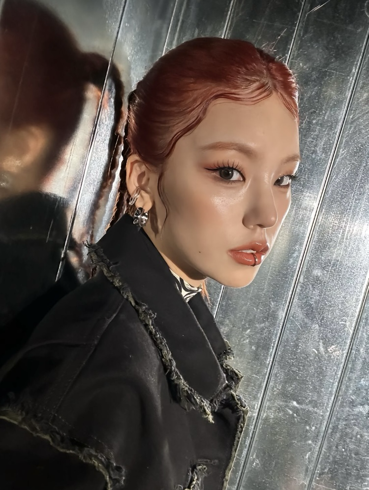 Latest photo of Yeji (ITZY)