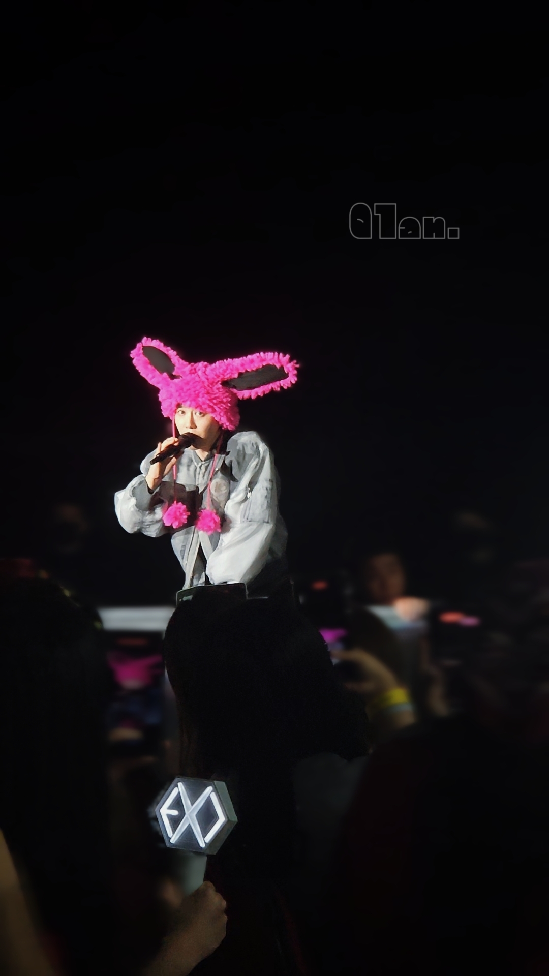 Today's most popular wallpaper in the Suho (EXO) community