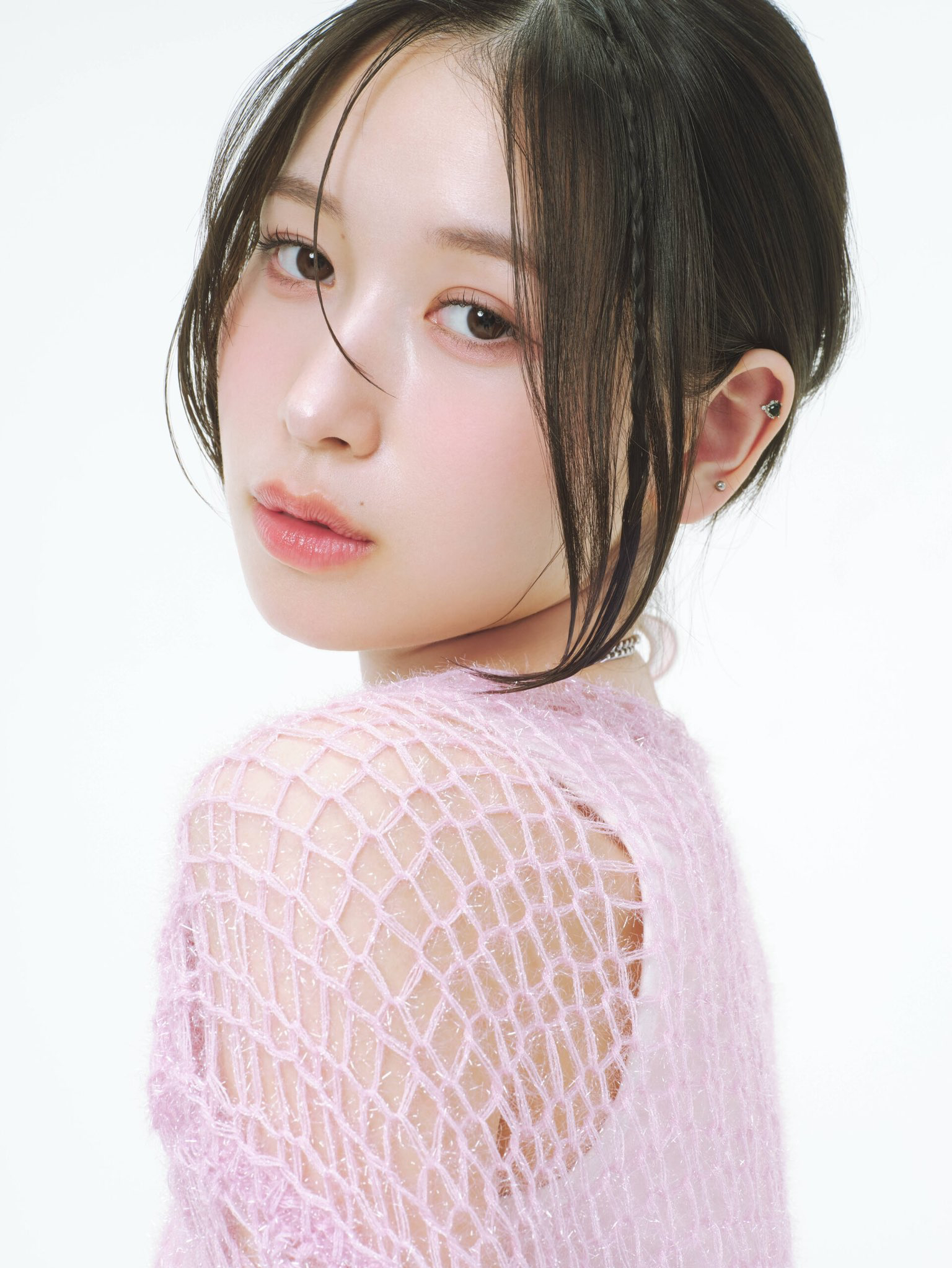 Behind-the-scenes cut of Kasahara Momona (ME:I)