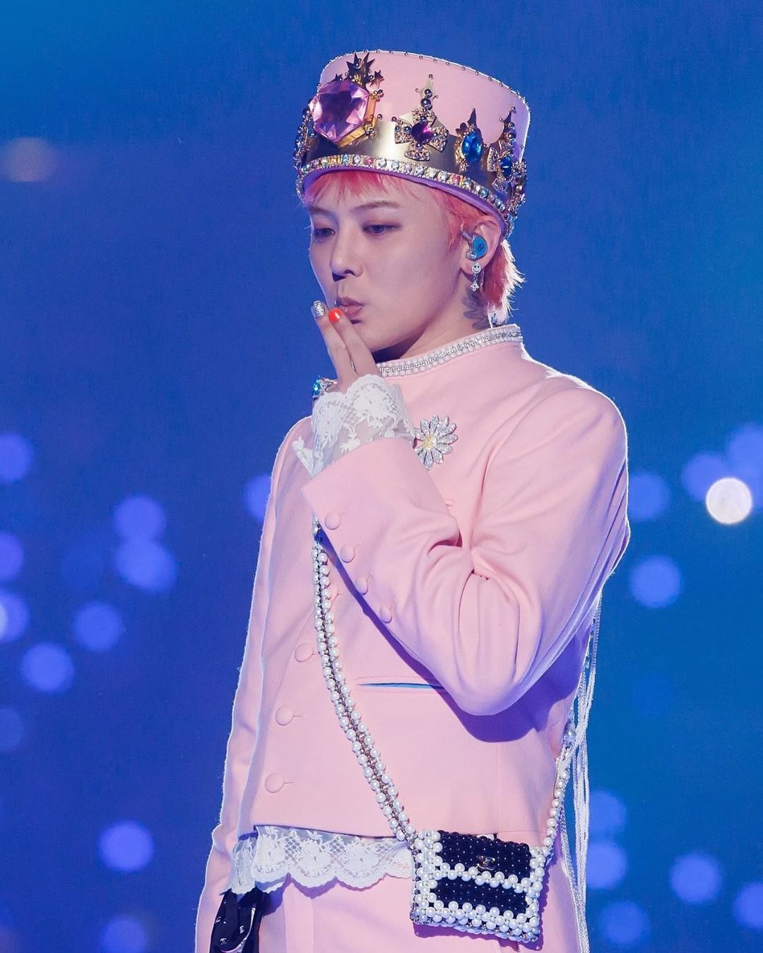 A moment captured by G-DRAGON (BIGBANG)'s fan