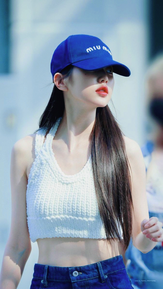 Fandom-recommended wallpaper image of Jang Wonyoung (IVE)