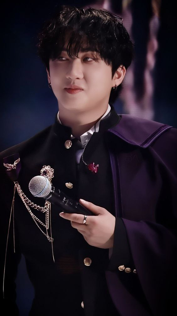 Fandom-recommended wallpaper image of Changbin (Stray Kids)
