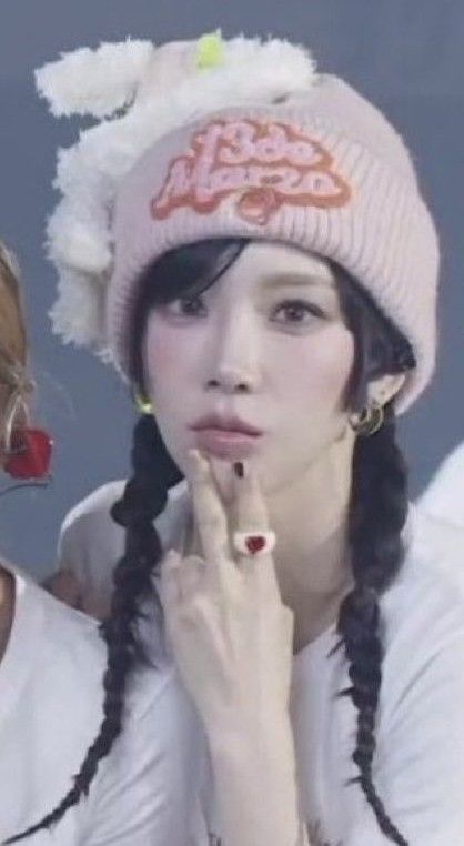 Fandom-recommended wallpaper image of Taeyeon (Girls' Generation)