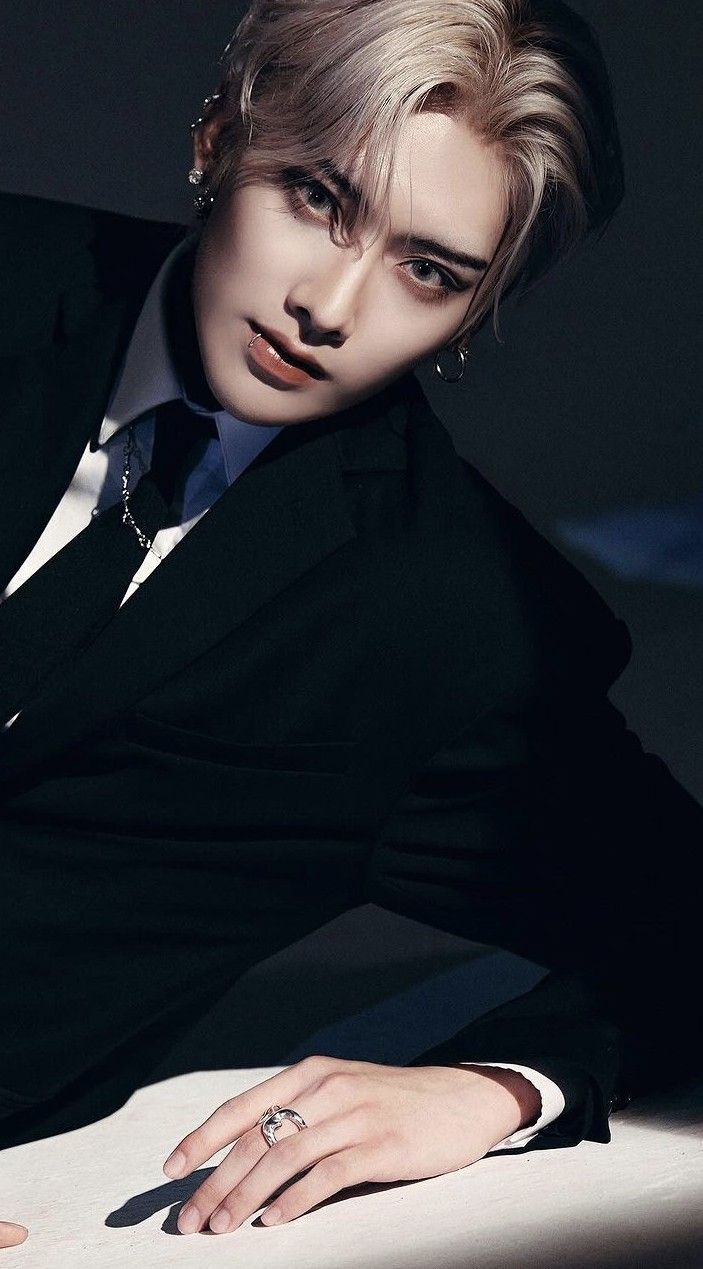 Fandom-recommended wallpaper image of Ricky (ZEROBASEONE)