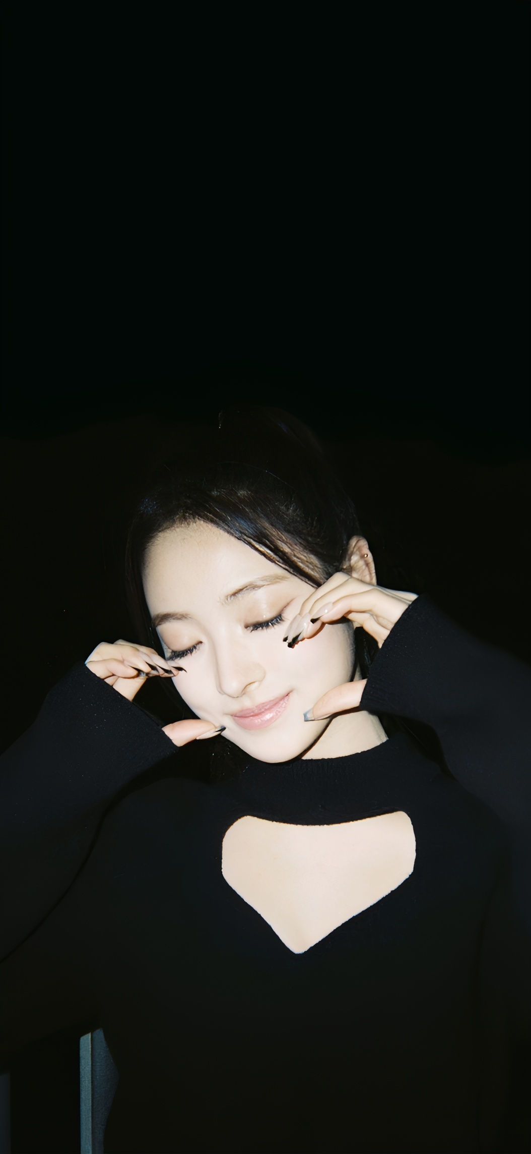 The most beloved wallpaper among Anna (MEOVV)'s fans