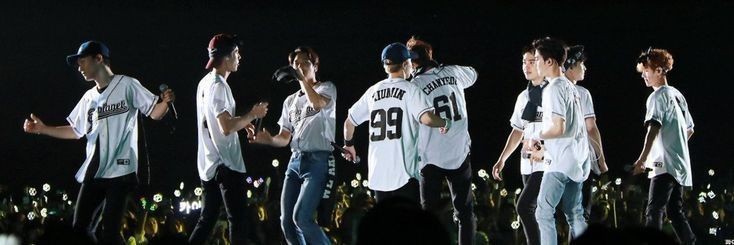 Foto terbaru EXO