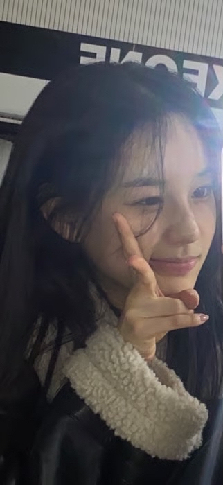 유사랑 (izna) 커뮤니티에서 인기있는 오늘의 배경화면