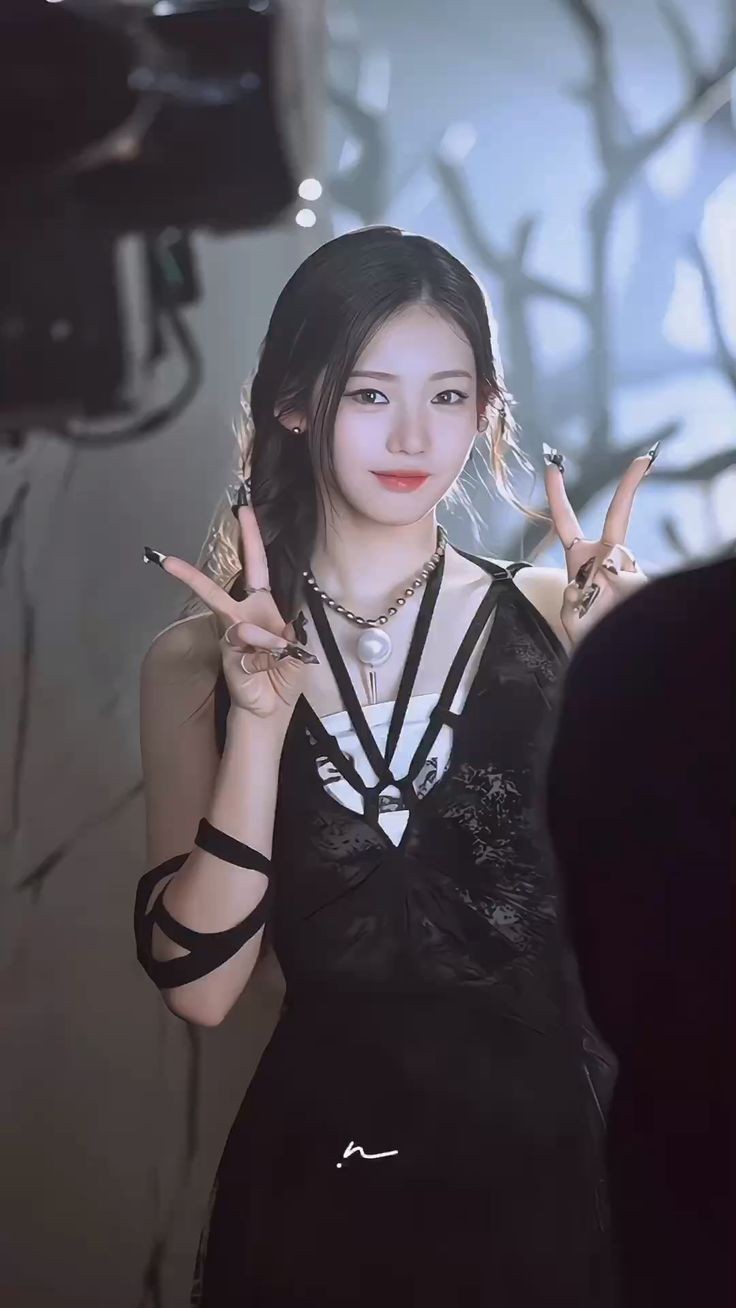 Fandom-recommended wallpaper image of Rora (BABYMONSTER)