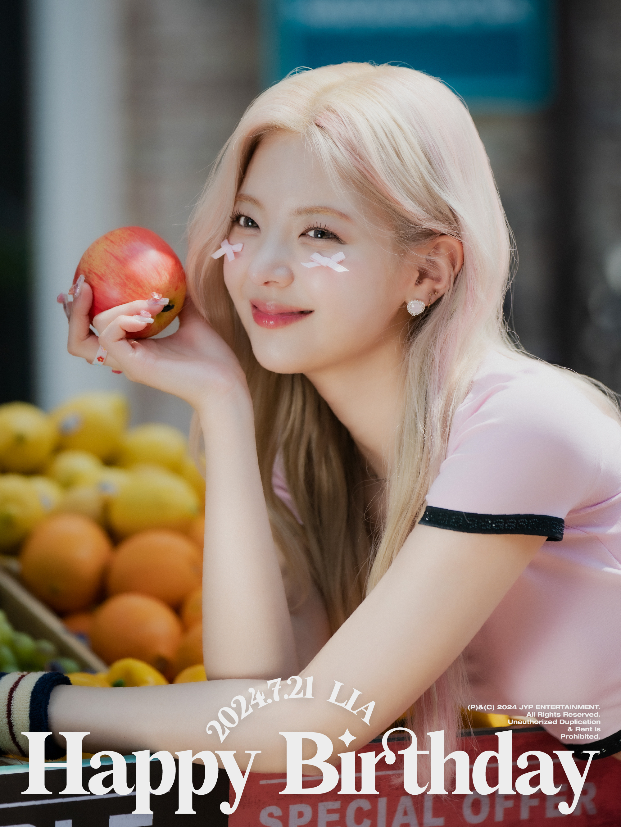 Behind-the-scenes cut of Lia (ITZY)