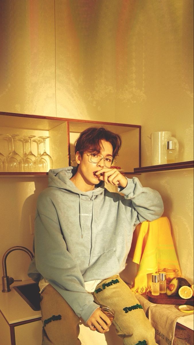 Today's most popular wallpaper in the Vernon (SEVENTEEN) community
