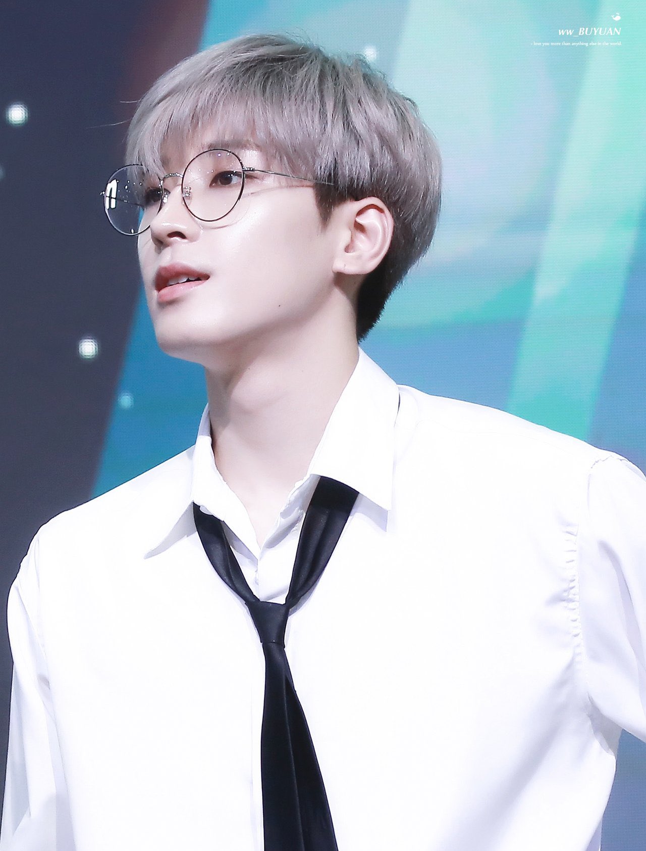Foto terbaru Wonwoo (SEVENTEEN)