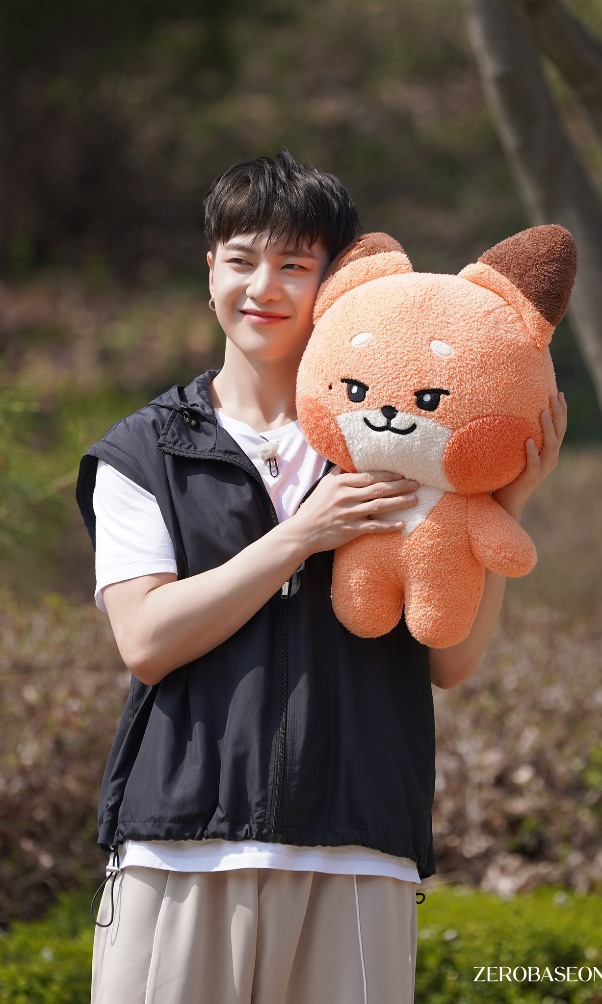 Today's most popular wallpaper in the Seok Matthew (ZEROBASEONE) community