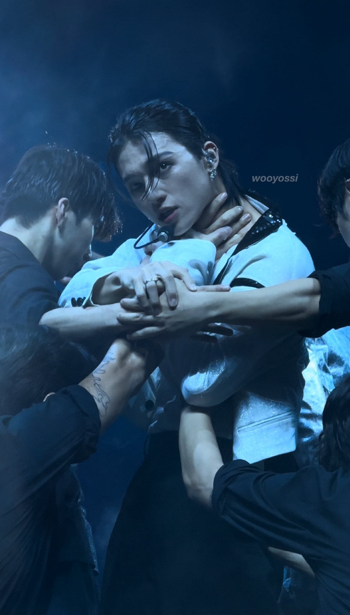 Today's most popular wallpaper in the Wooyoung (ATEEZ) community