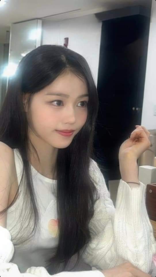 A heartfelt wallpaper shared by Jeong Saebi (izna)'s fans