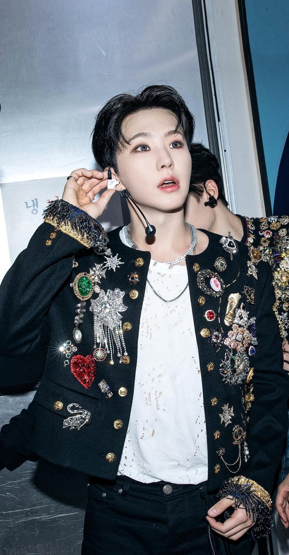 A heartfelt wallpaper shared by Hoshi (SEVENTEEN)'s fans