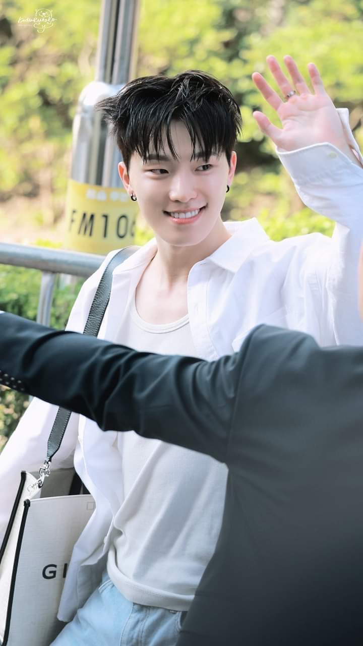 Fan-made special wallpaper for Dino (SEVENTEEN)