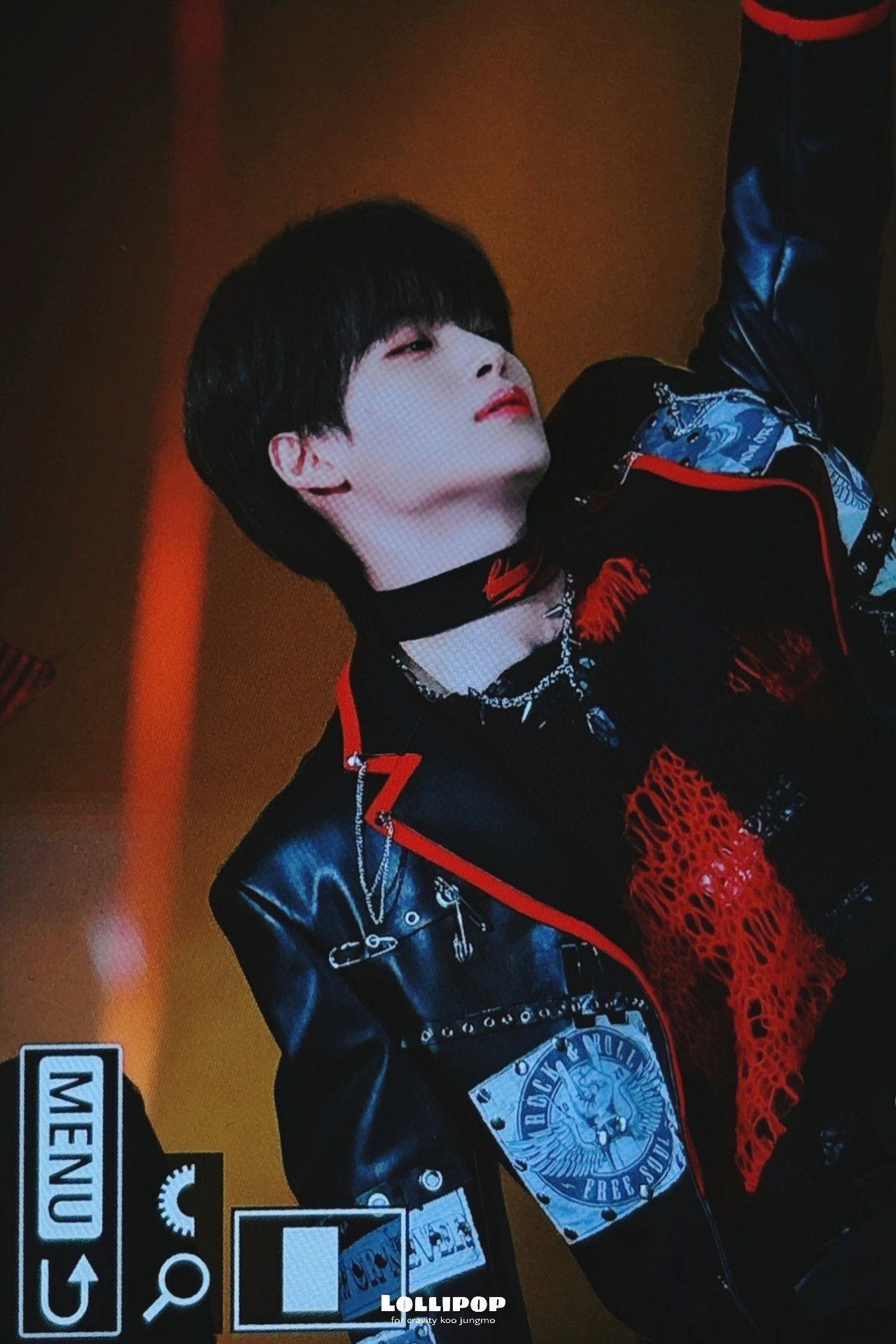 Foto terbaru Jungmo (CRAVITY)